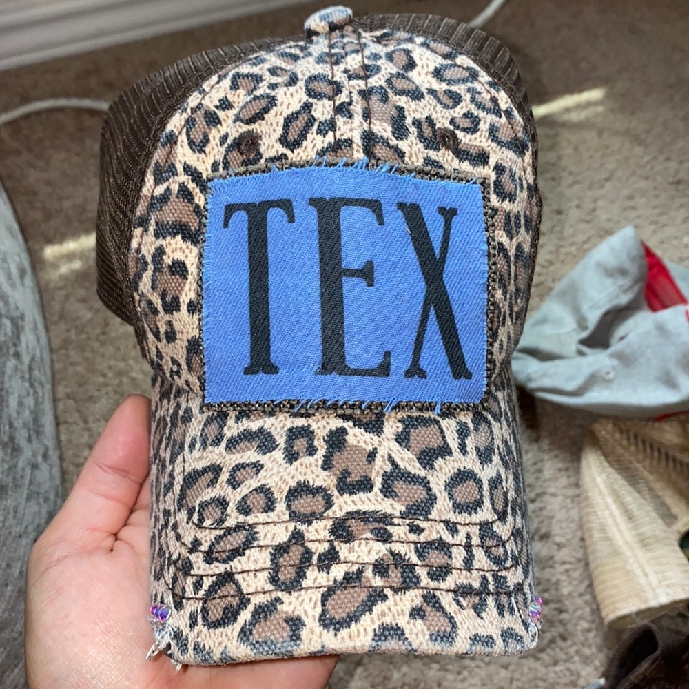 Never used, has cute rhinestone details